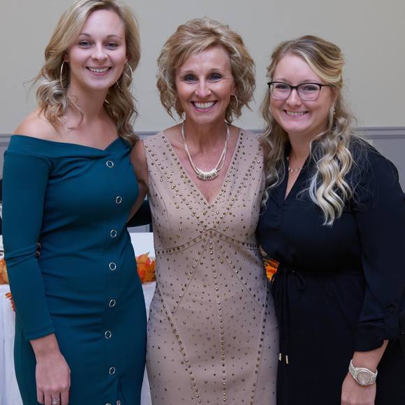 Meet your Posher, Diane - Picture 1 of 1